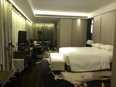 -广州天河希尔顿酒店