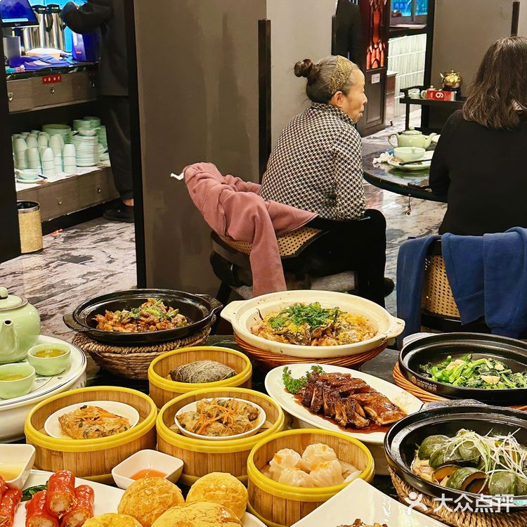 在苏州找到了从早吃到晚的广府茗点🍵比脸大的菠萝包