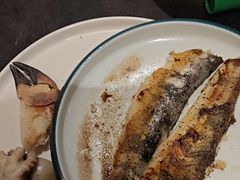 -半岛翡丽海鲜自助餐厅(观风亭店)