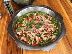 -兔行天下-鸿鹤鲜锅兔(中海国际店)