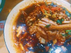 -拈签一笑黄牛肉辣卤串串