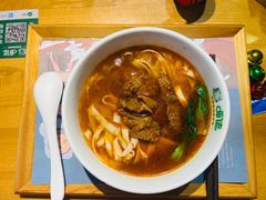 -呷佬·长沙手工米粉(金沙江路店)