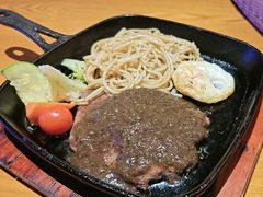 -豪客嘉族·麦尼顿西餐厅(乐福天下店)