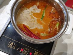 -百品聚旋转火锅(万德庄店)