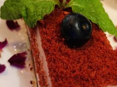 草莓红丝绒蛋糕-盘炉forenza·云贵川融合小食堂 ( 钟楼中柳巷店)