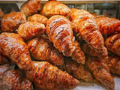 焦糖牛角包-PAPER STONE BAKERY(天环店)