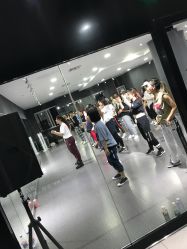 -5KM舞蹈街舞工作室