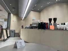 -M Stand(南京新街口金鹰店)