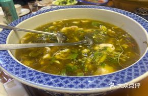 Home-style Sour Cabbage Stewed River Catfish