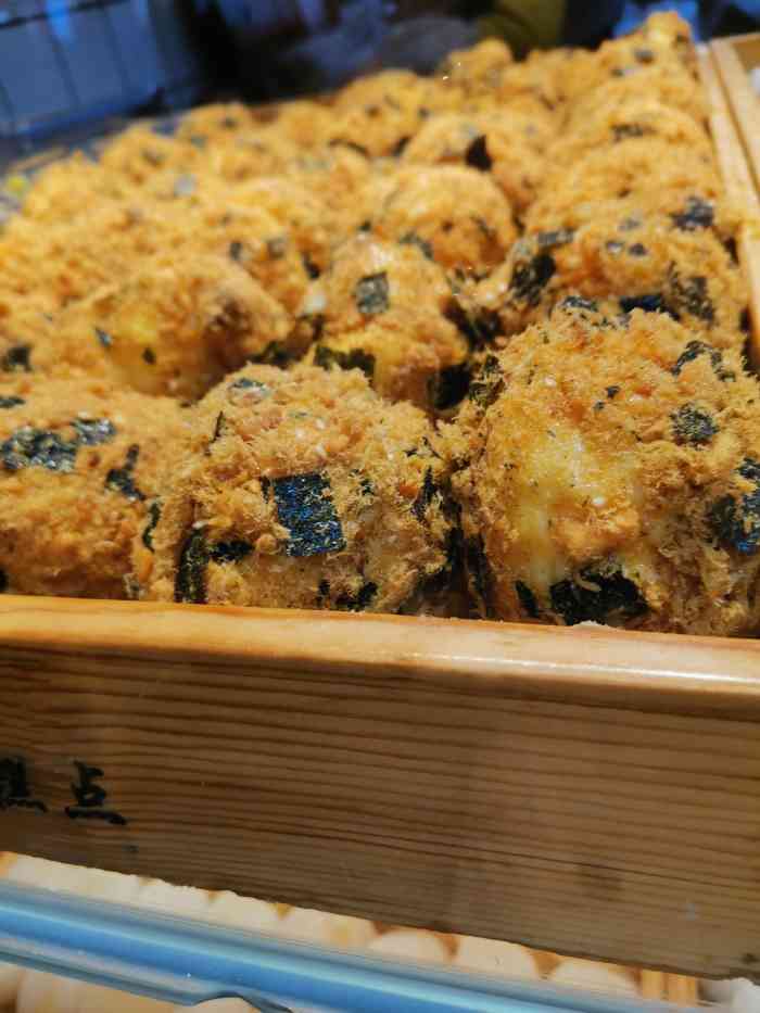 嘉诚糕点(中华北路店)-"典型的老以前那种糕点店,不是像现在很多那.