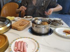 -布罗城堡自助烧烤(鸿通城购物中心店)