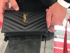 -文艺复兴百货(米兰大教堂广场店)