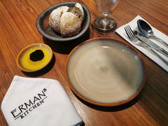 餐前面包-Erman岩烧牛排(虹桥南丰城店)