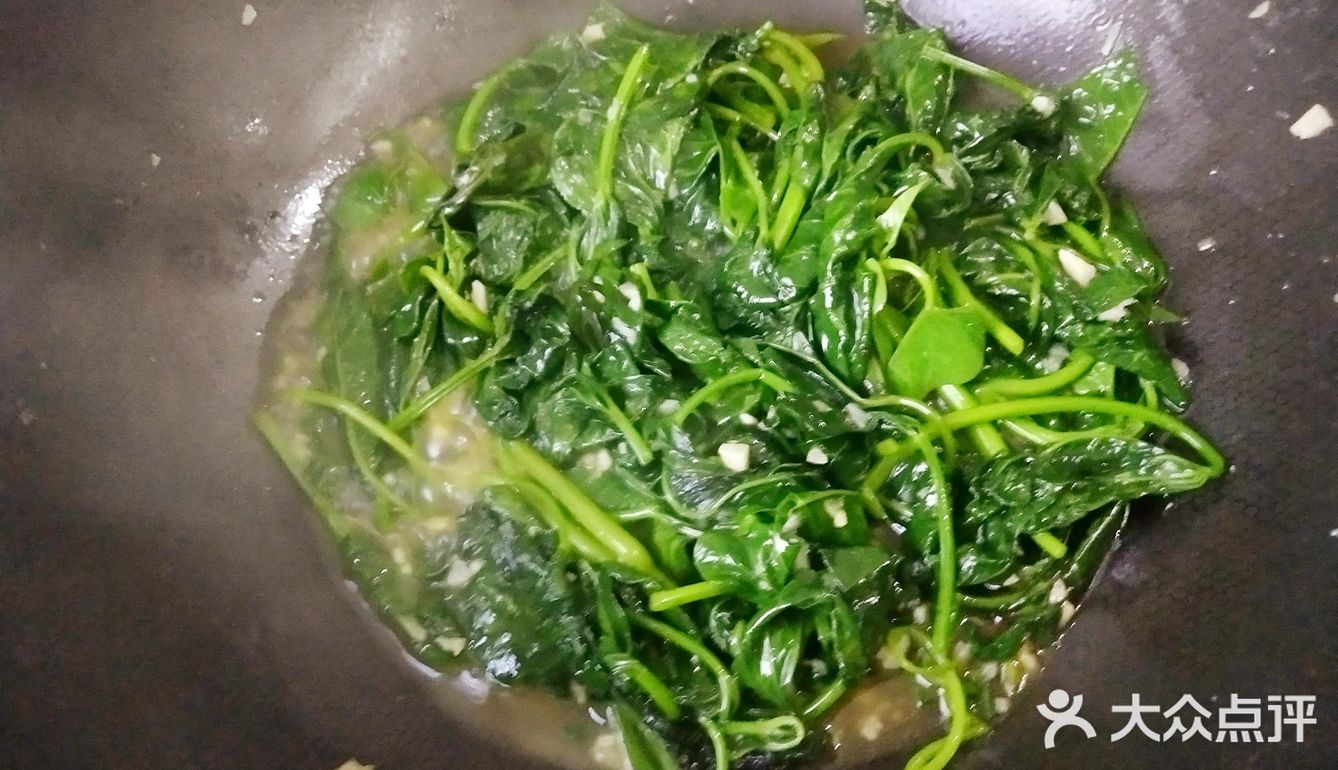 来个炒地瓜叶提高免疫力吧！