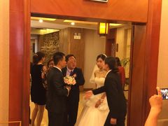 等位区-山明水秀大饭店