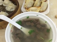 -珊珊小笼馆(仙霞路店)