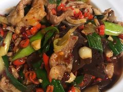 -独一佳老胡湘菜馆(矿山路店)