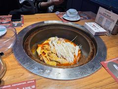 -山河屯铁锅炖·非遗东北菜(南山店)