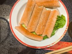 -宽板凳老灶火锅(台湾街店)