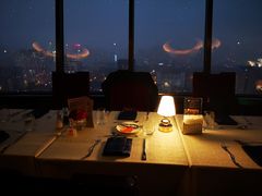 靠窗位-广州花园酒店·凌璇阁旋转餐厅CAROUSEL360