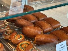 -VERIE BAKEHOUSE