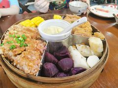 -黄桷树曹家私房菜(江与城店)