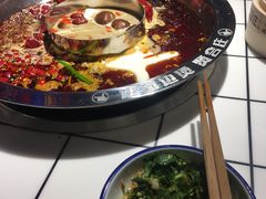 -贤合庄卤味火锅(时代广场店)