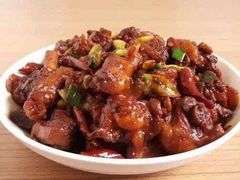 -梓檚中餐厅湖北菜小龙虾武昌鱼排骨藕汤(黄鹤楼店)