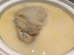 鱼翅鸡汤-悦秀·高级粤菜