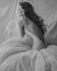 -AOROA·奥洛拉婚纱摄影·旅拍·礼服