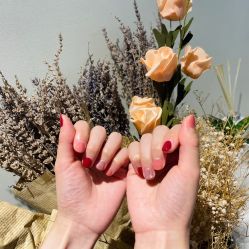 -芮娅时光半永久纹眉·美甲美睫·皮肤管理