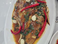-丹水桥地锅鱼·翘嘴鲌·地方特色全鱼宴(丹江口大坝店)