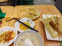 皮蛋瘦肉粥-甲乙饼·手工牛肉饼(东方广场店)