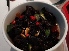 秋葵拌木耳-肆月河豚·新淮扬(金融街店)