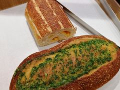 欧式柔软蒜泥面包-巴黎贝甜(大宁国际商业广场店)