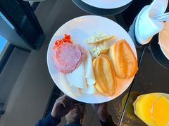 -唐拉雅秀酒店-西锦汇空中BBQ·思创餐厅