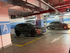 -阳光天地停车场(唐镇店)