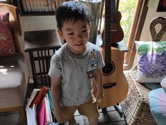 -田园东方蜜桃村的田野营地