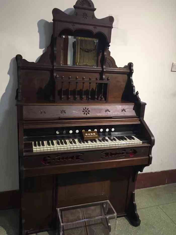 鼓浪屿钢琴博物馆-"在菽庄花园里面~ 很有气质的钢琴当然是.