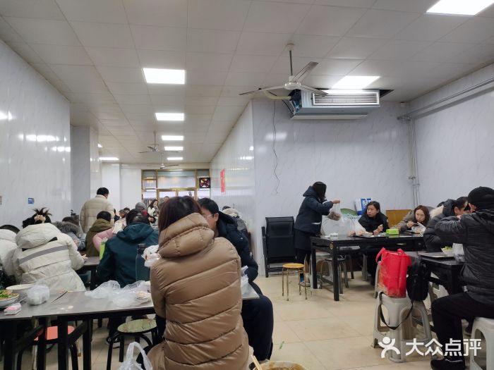 正味斋锅巴菜(西北角店)大堂图片