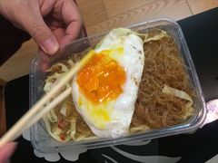 -新大咀港式茶餐厅(宝山万达店)