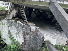 -四川汶川特大地震漩口中学遗址