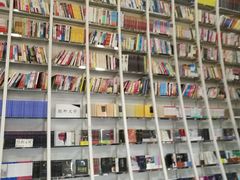 -钟书阁(松江泰晤士小镇店)