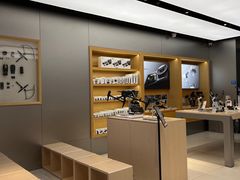 -DJI大疆(深圳华强北曼哈授权体验店)