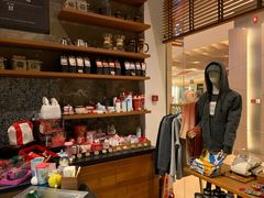 零售区-星巴克臻选(北京嘉里中心第二店)