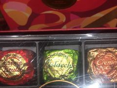 -VENCHI 闻绮(上海佛罗伦萨小镇店)
