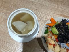 -红猪卤肉饭(大西洋美食城店)