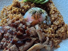 黑椒牛肉低温蛋牛油果饭-LYFATTI 莱芙缇(赣水路店)