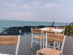 -Cafe Aewol Monsant