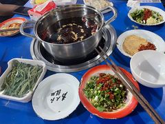-马路边边麻辣烫(世纪金源店)